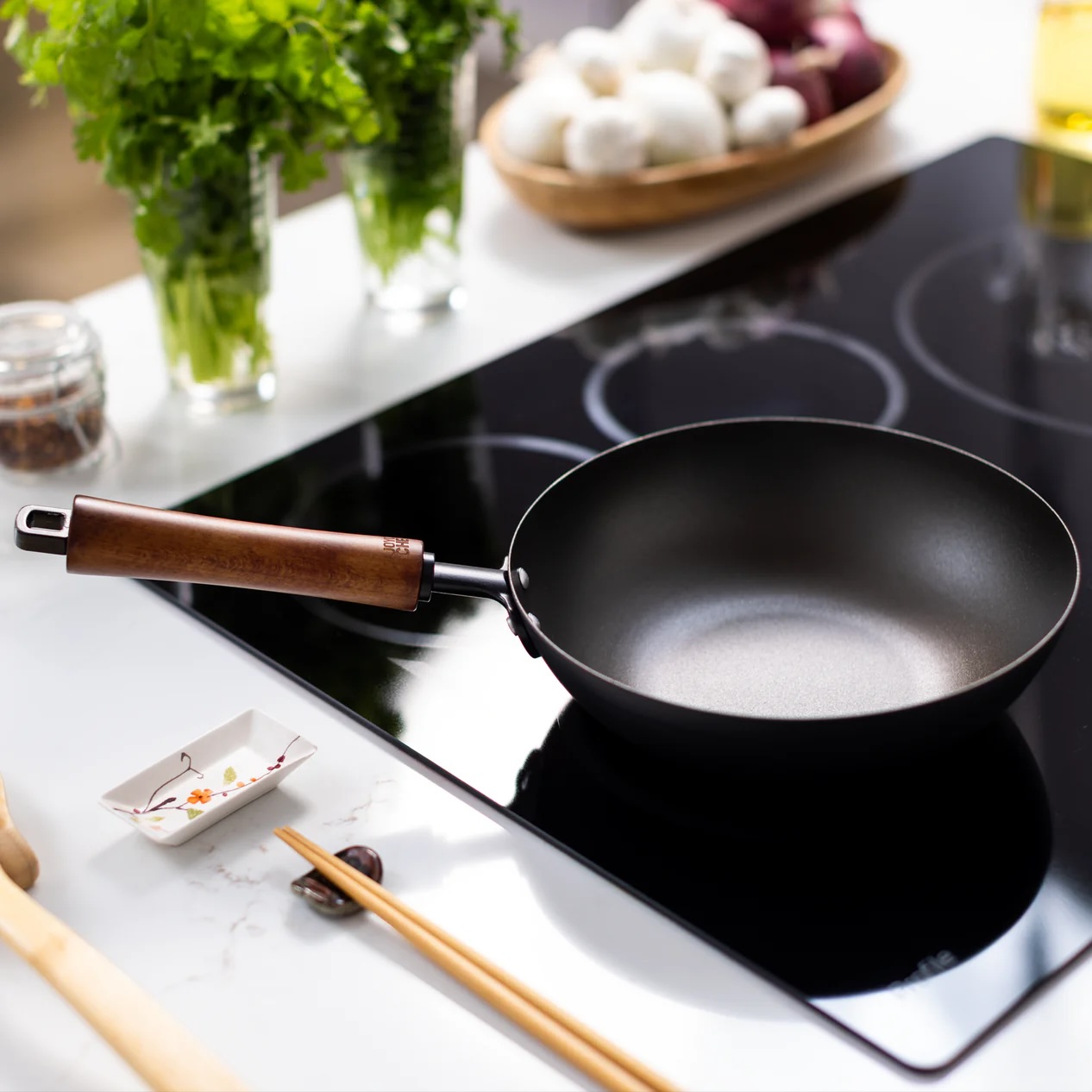 Joyce Chen Classic Stir Fry-pan i kolstål 24 cm - Bild 4