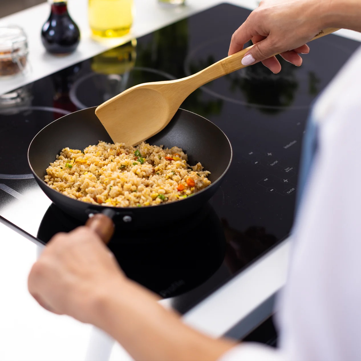 Joyce Chen Classic Stir Fry-pan i kolstål 24 cm - Bild 2